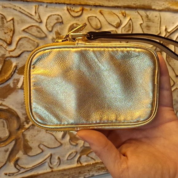 Lauren by Ralph Lauren Gold Everything Case. - Picture 13 of 16